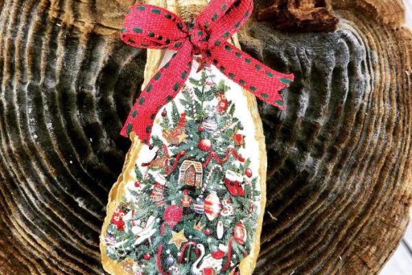 Oyster shell christmas ornament